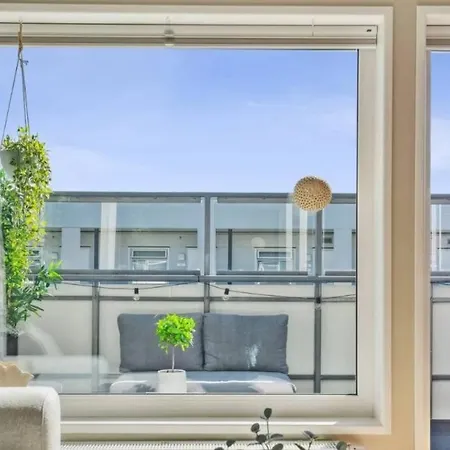 Modern And Comfortable Apartment